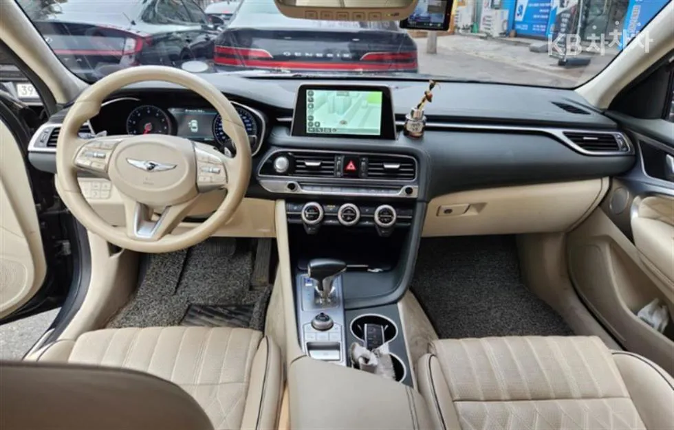 Genesis G70 2.0T AWD Supreme - фото 1