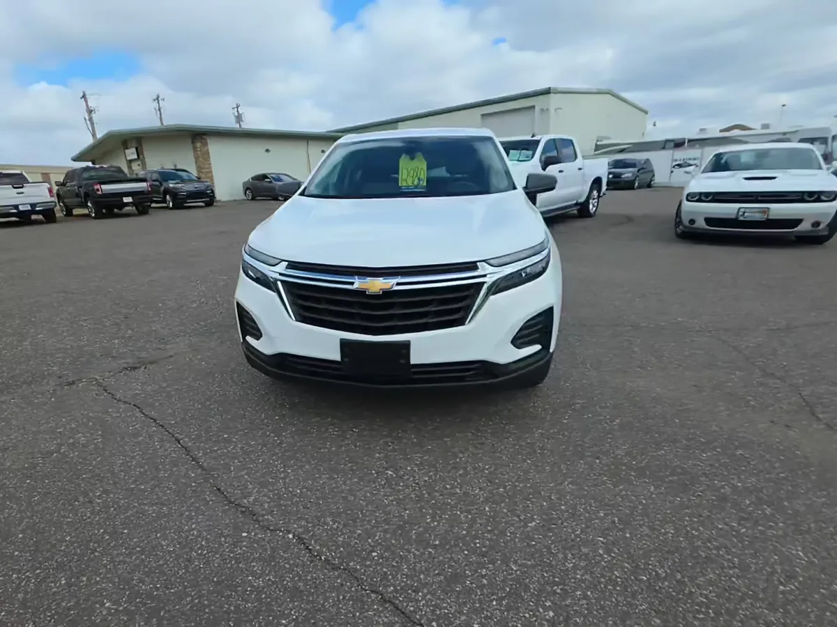 Chevrolet Equinox LS - фото 1