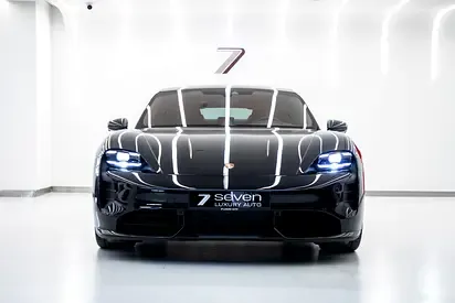 Porsche Taycan - фото 1