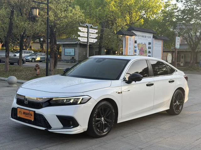 Honda Civic - фото 1