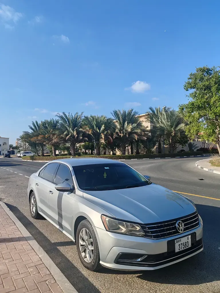 Volkswagen Passat - фото 1