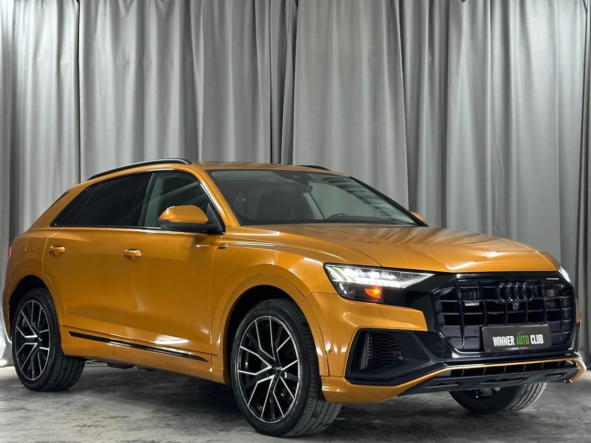 Audi Q8 - фото 1