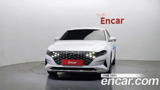 Hyundai Grandeur - фото 1