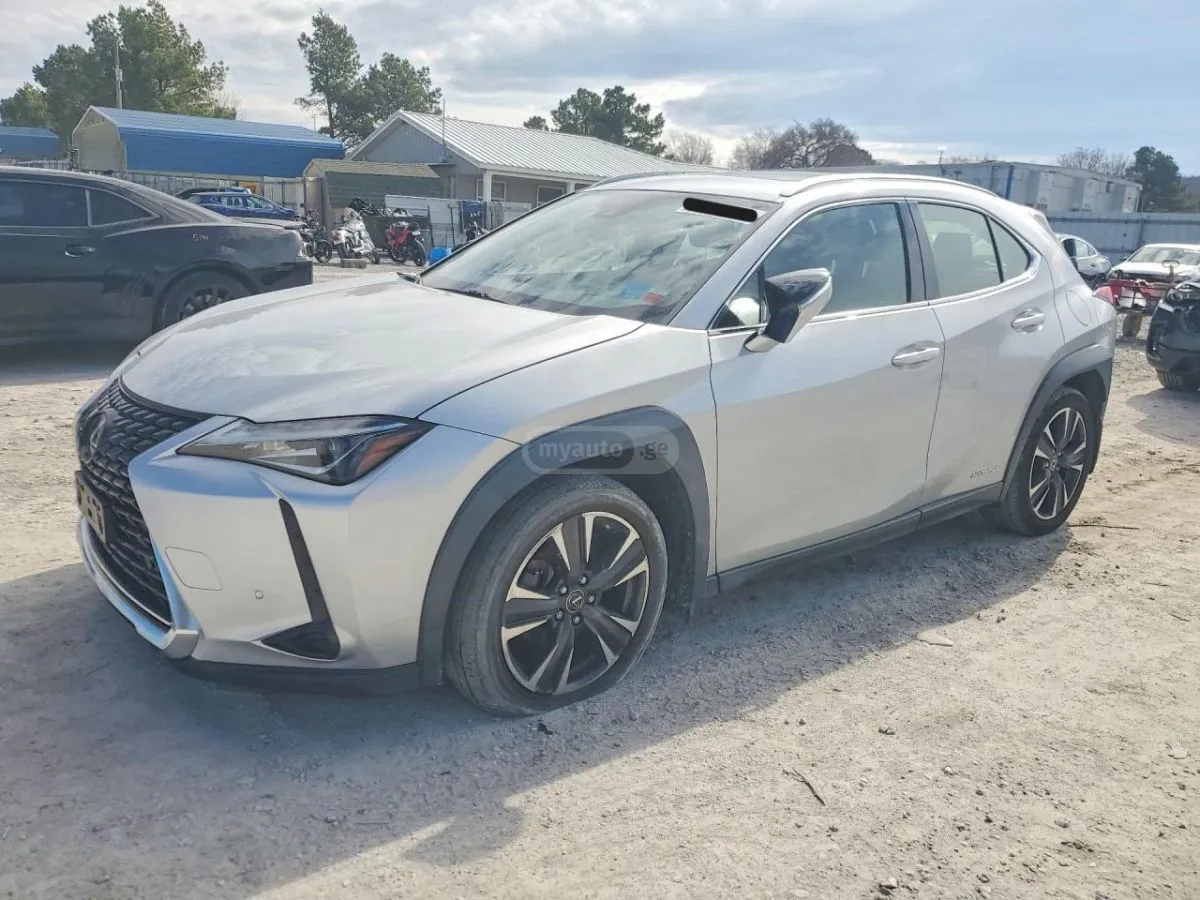 Lexus UX 250 h - фото 1