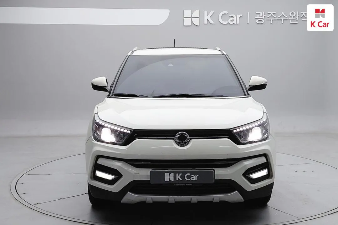 KG Mobility 티볼리 - фото 1