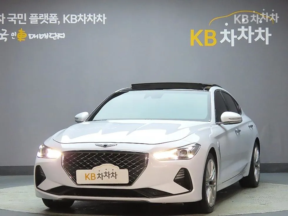 Genesis G70 2.0T Elite - фото 1