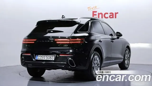 Genesis GV70 - фото 1