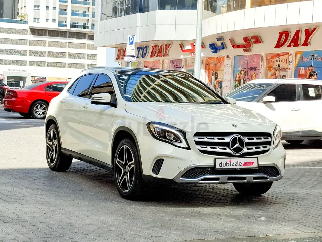 Mercedes-Benz GLA - фото 1