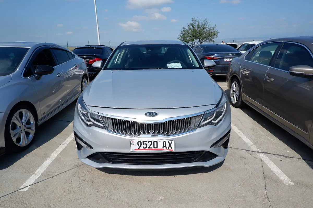 Kia Optima - фото 1