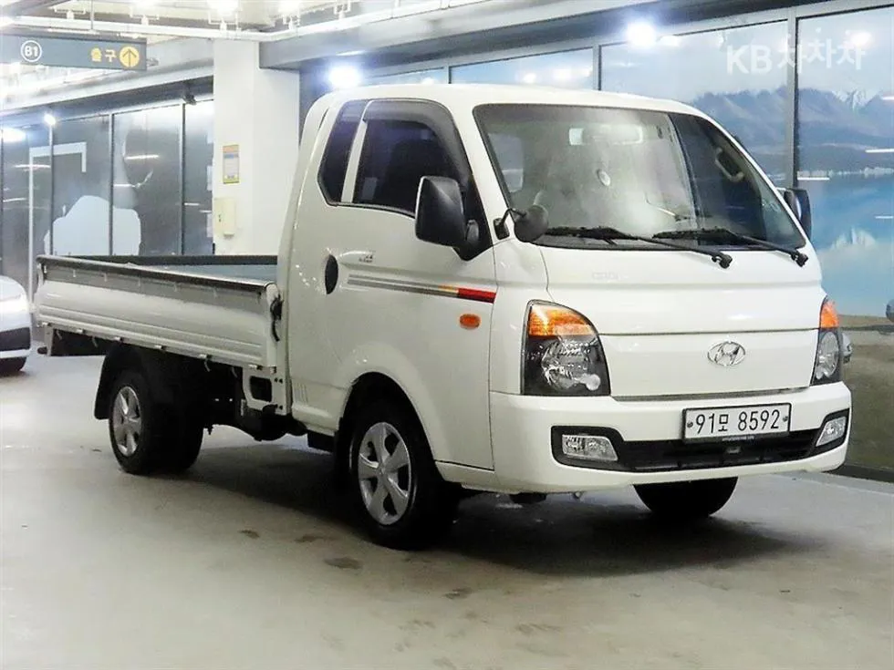 Hyundai 포터2 초장축 슈퍼캡 CRDi DLX 기본형 - фото 1