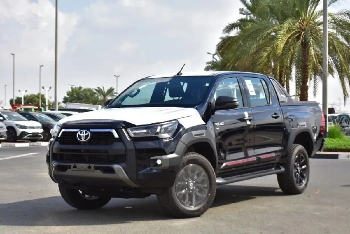 Toyota Hilux - фото 1