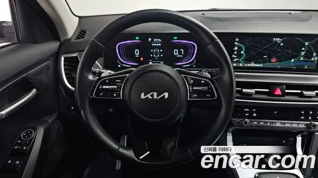 Kia Seltos - фото 1