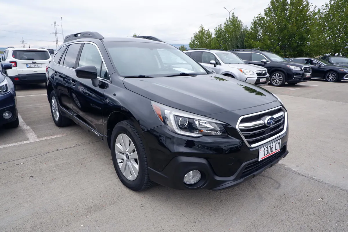 Subaru Outback - фото 1