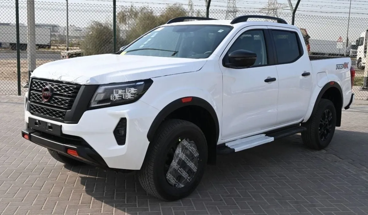 Nissan Navara - фото 1