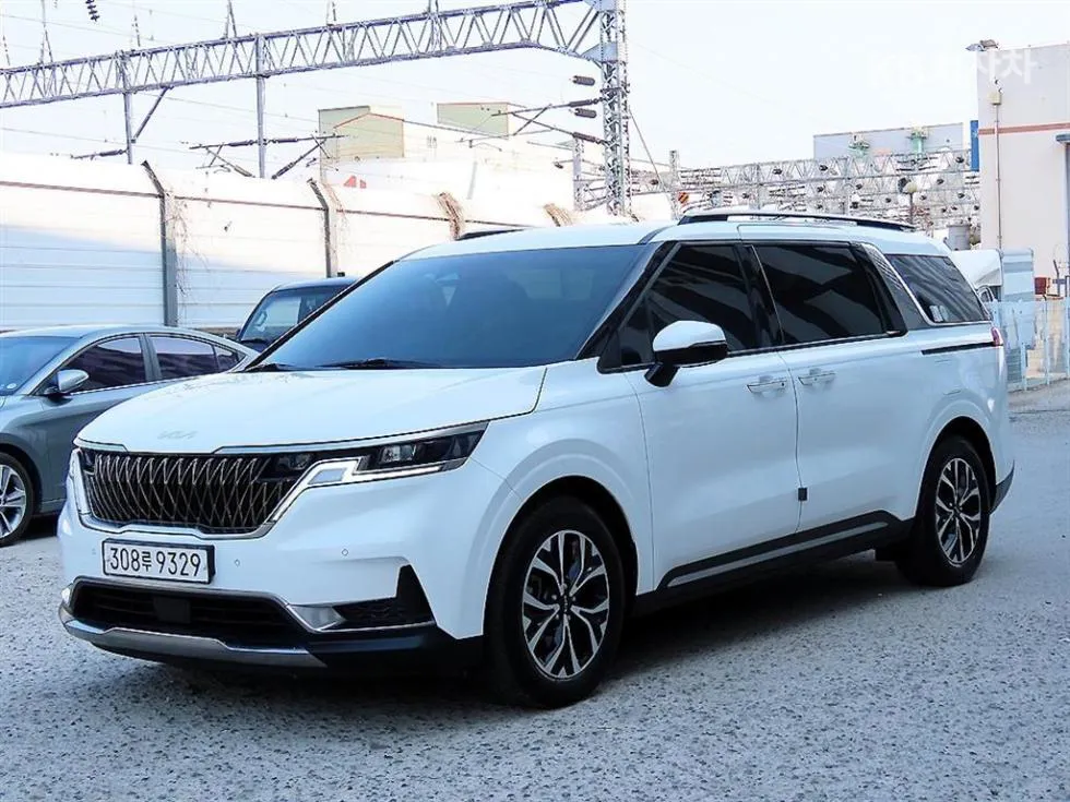 Kia 카니발 4세대 D2.2 9인승 노블레스 - фото 1