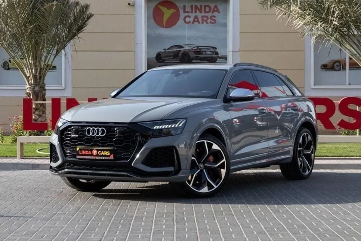 Audi RS Q8 - фото 1