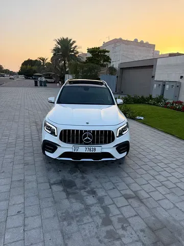 Mercedes-Benz GLB - фото 1