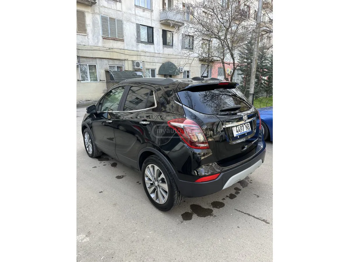 Buick Encore - фото 1