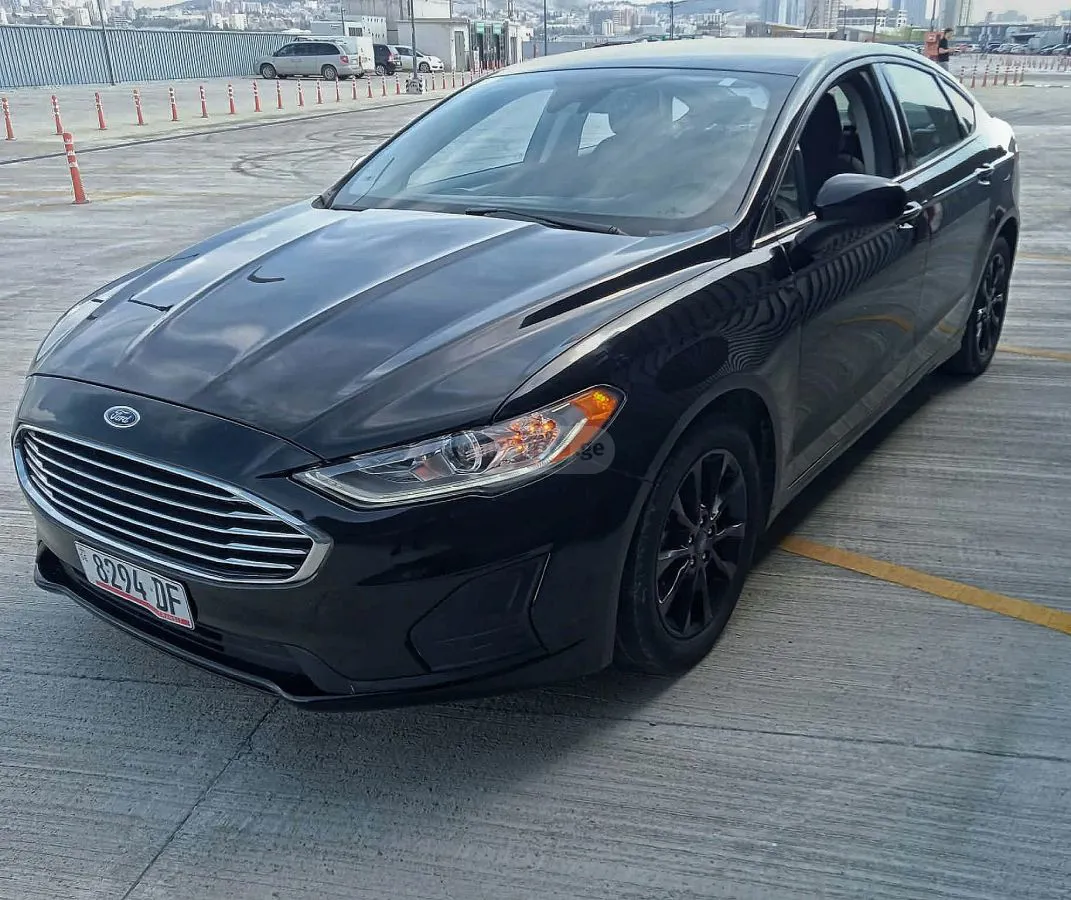 Ford Fusion - фото 1