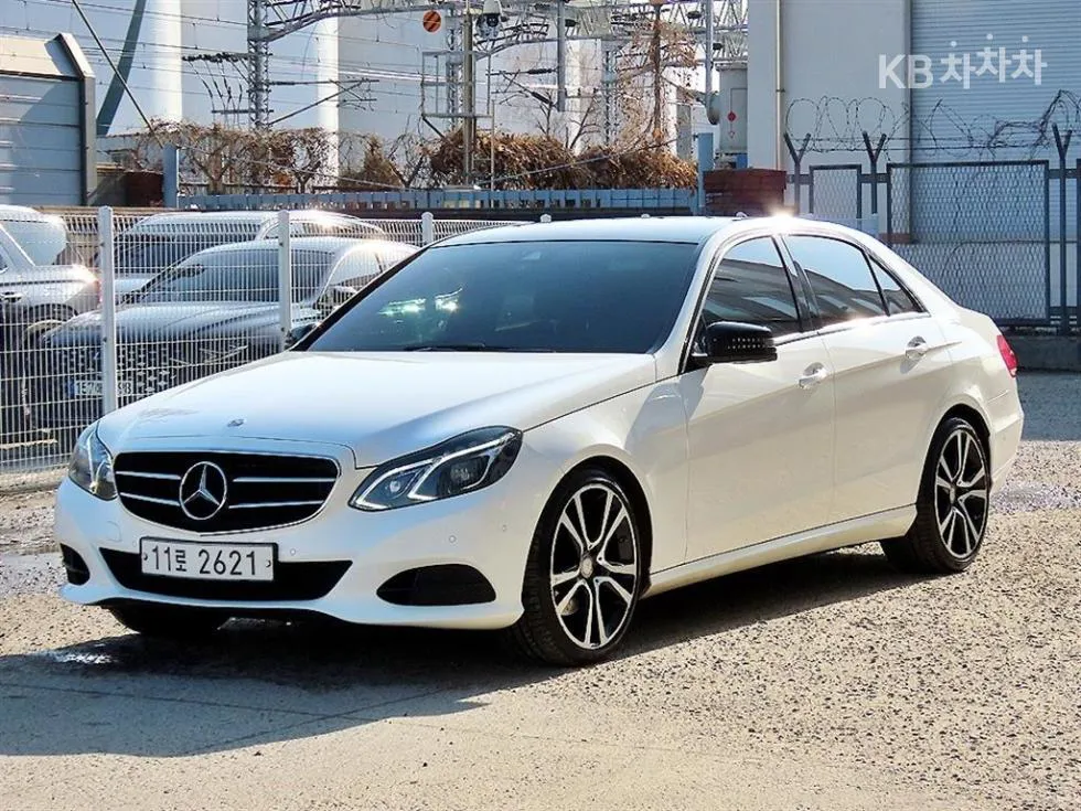 Mercedes-Benz 뉴 E클래스 E220 블루텍 아방가르드 W212(15~) - фото 1
