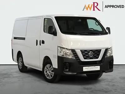 Nissan Urvan - фото 1