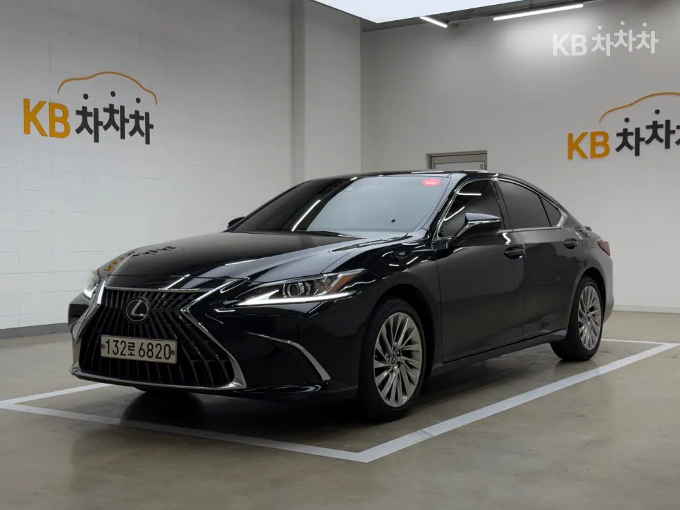 Lexus 뉴 제너레이션 ES 300h Luxury+ - фото 1