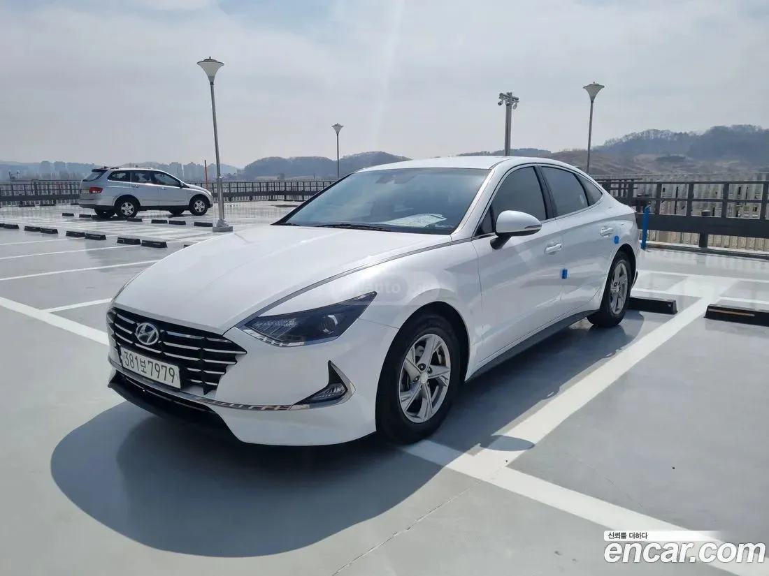 Hyundai Sonata - фото 1