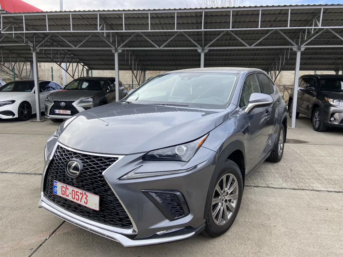 Lexus NX 300 - фото 1