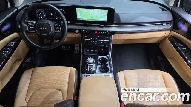 Kia Canival - фото 1