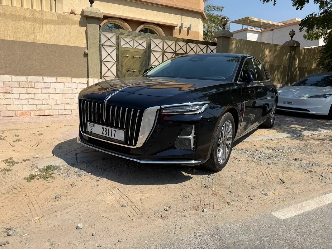 Hongqi HS5 - фото 1