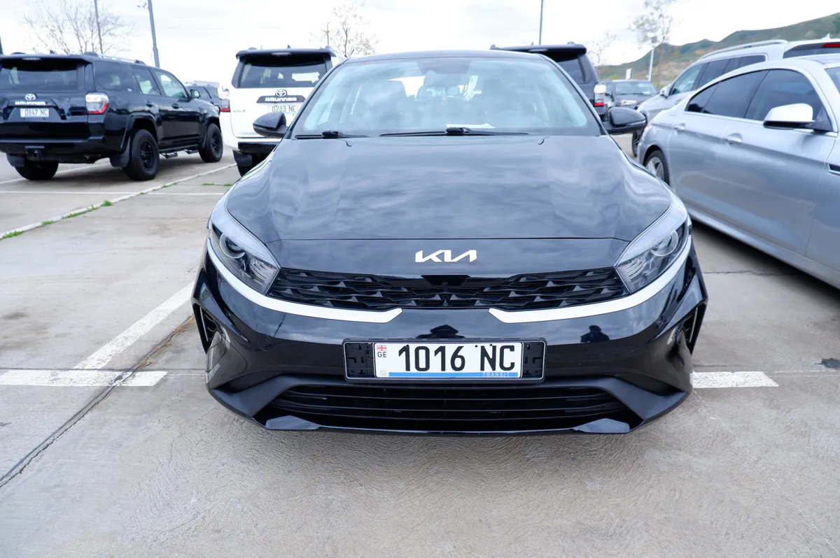 Kia Forte - фото 1