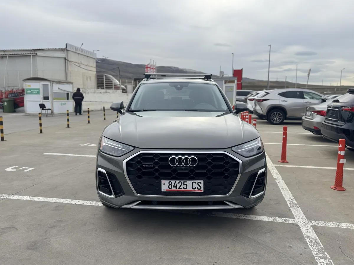 Audi Q5 - фото 1