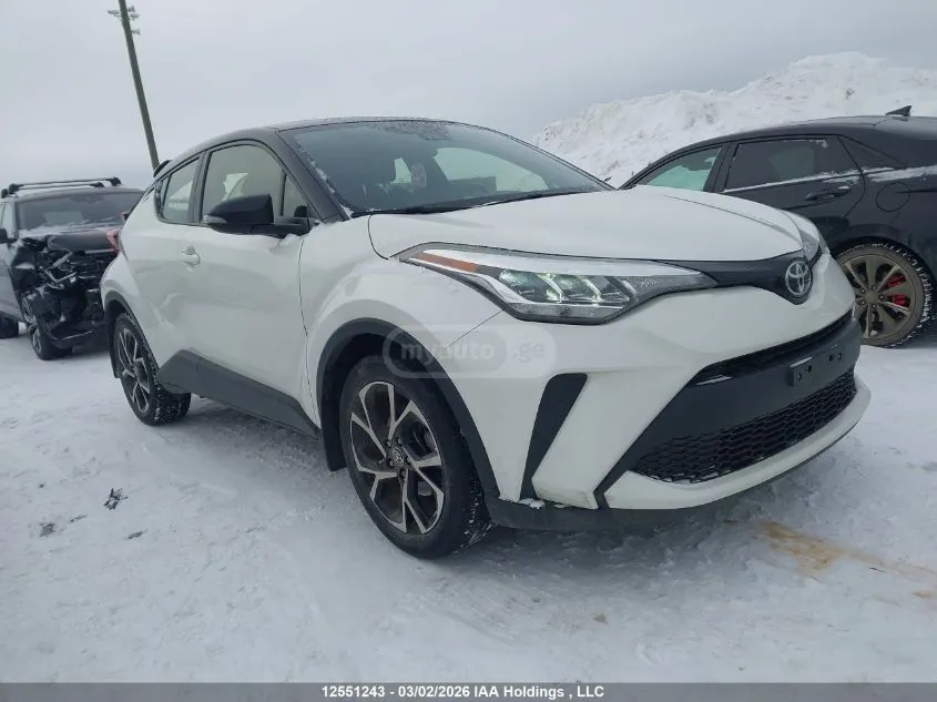 Toyota CHR - фото 1