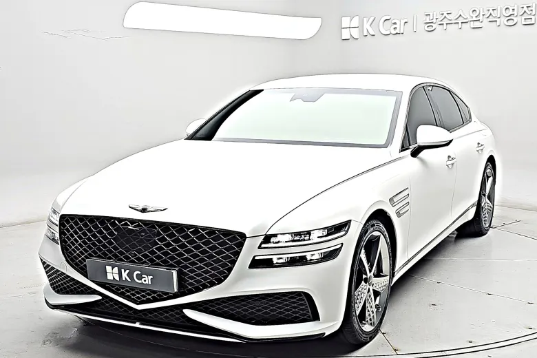 Genesis G80 - фото 1