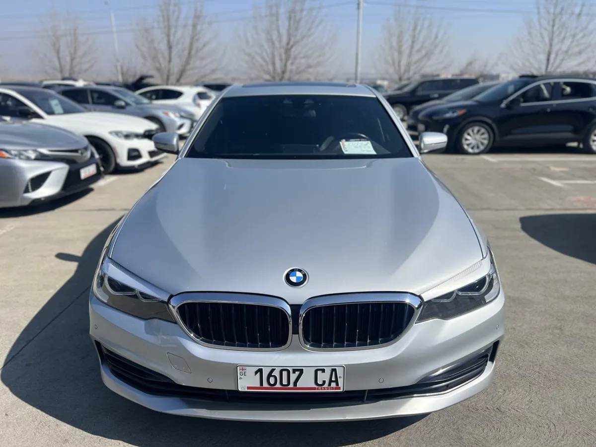 BMW 530 - фото 1