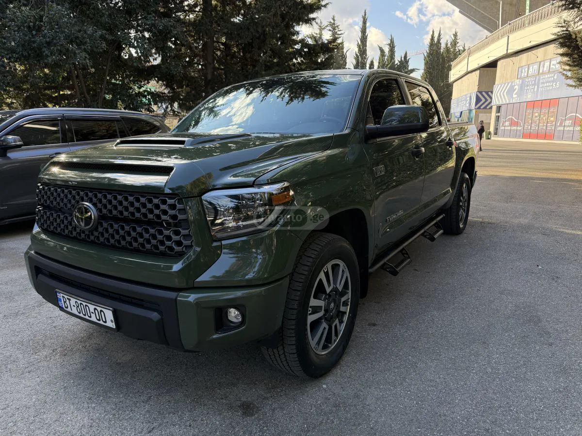 Toyota Tundra - фото 1