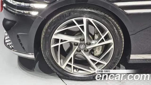 Genesis G90 - фото 1