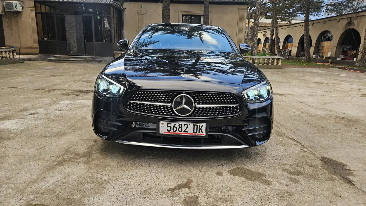 Mercedes-Benz E 350 - фото 1