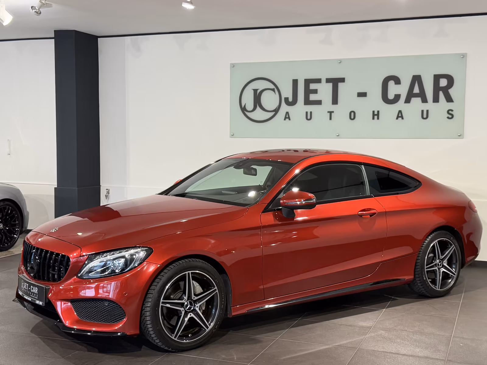 Mercedes-Benz C 180 - фото 1