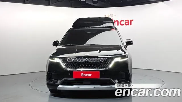 Kia Canival - фото 1