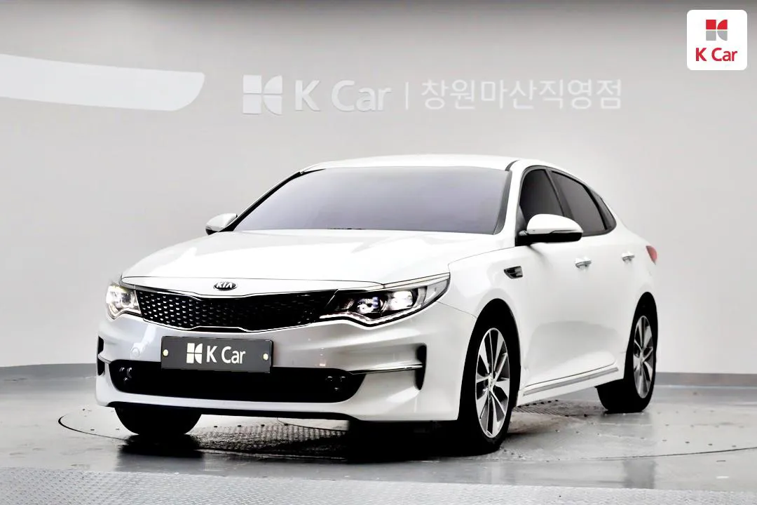 Kia K5 - фото 1