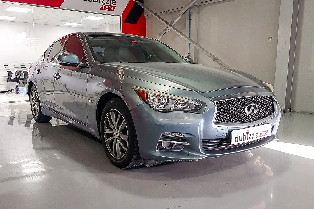 Infiniti Q50 - фото 1