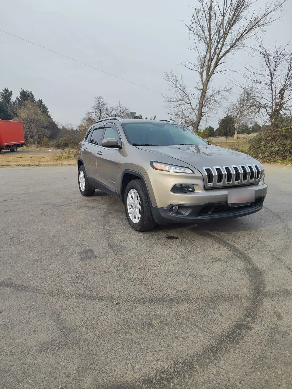 Jeep Cherokee - фото 1