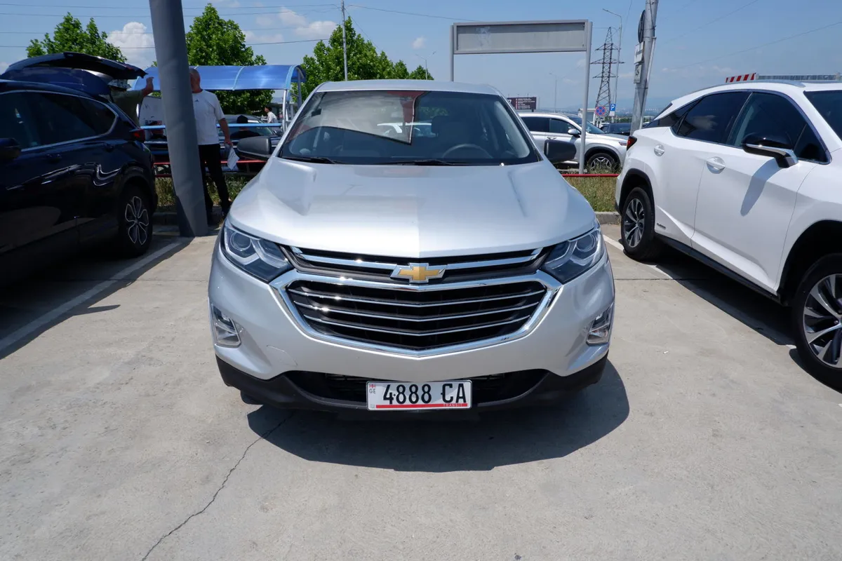 Chevrolet Equinox - фото 1