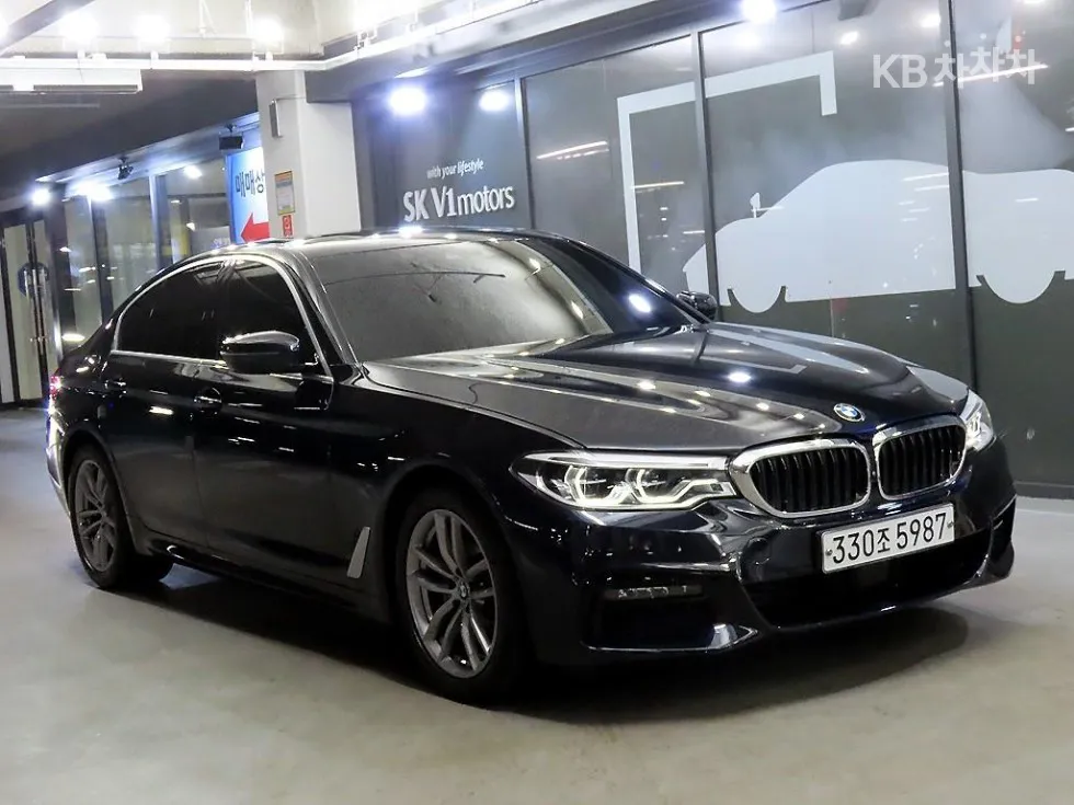 BMW 올뉴5시리즈 (G30) 520d xDrive M Sport Package Plus - фото 1