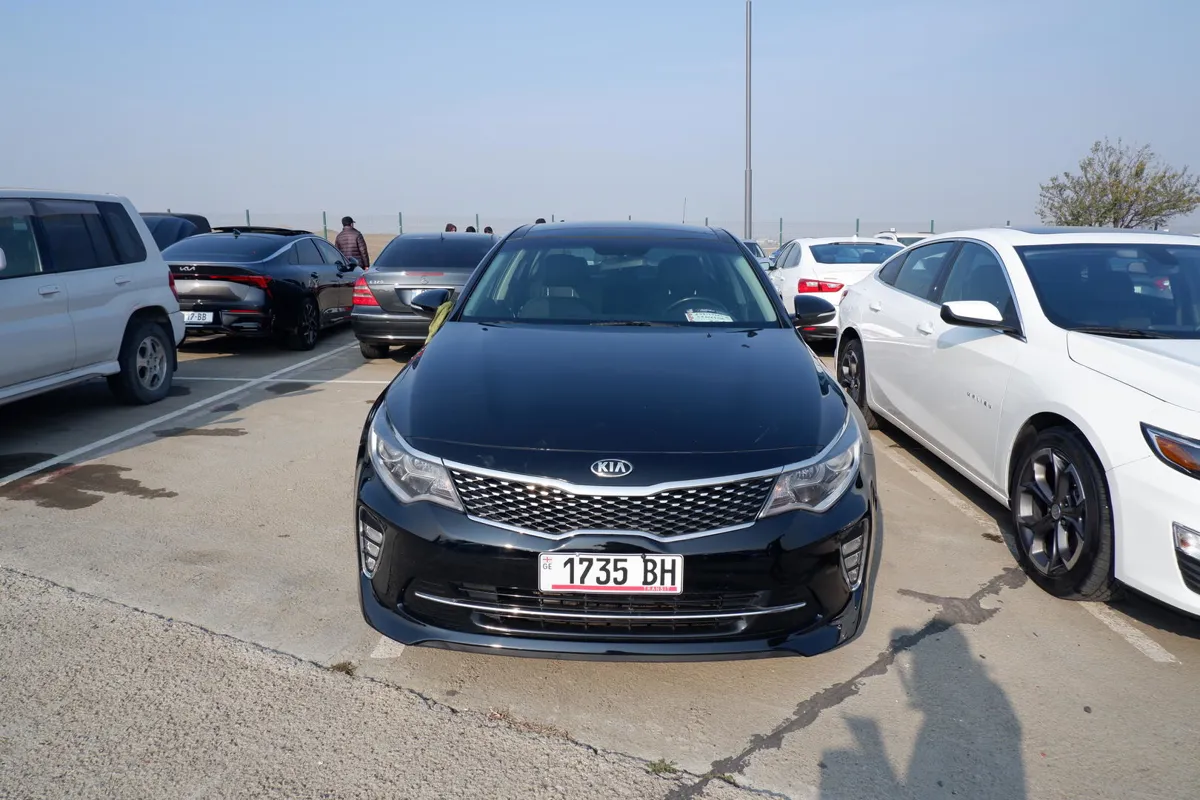 Kia Optima - фото 1