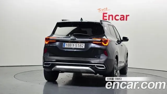 Kia Seltos - фото 1