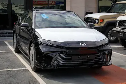 Toyota Camry - фото 1