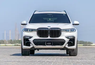 BMW X7 - фото 1
