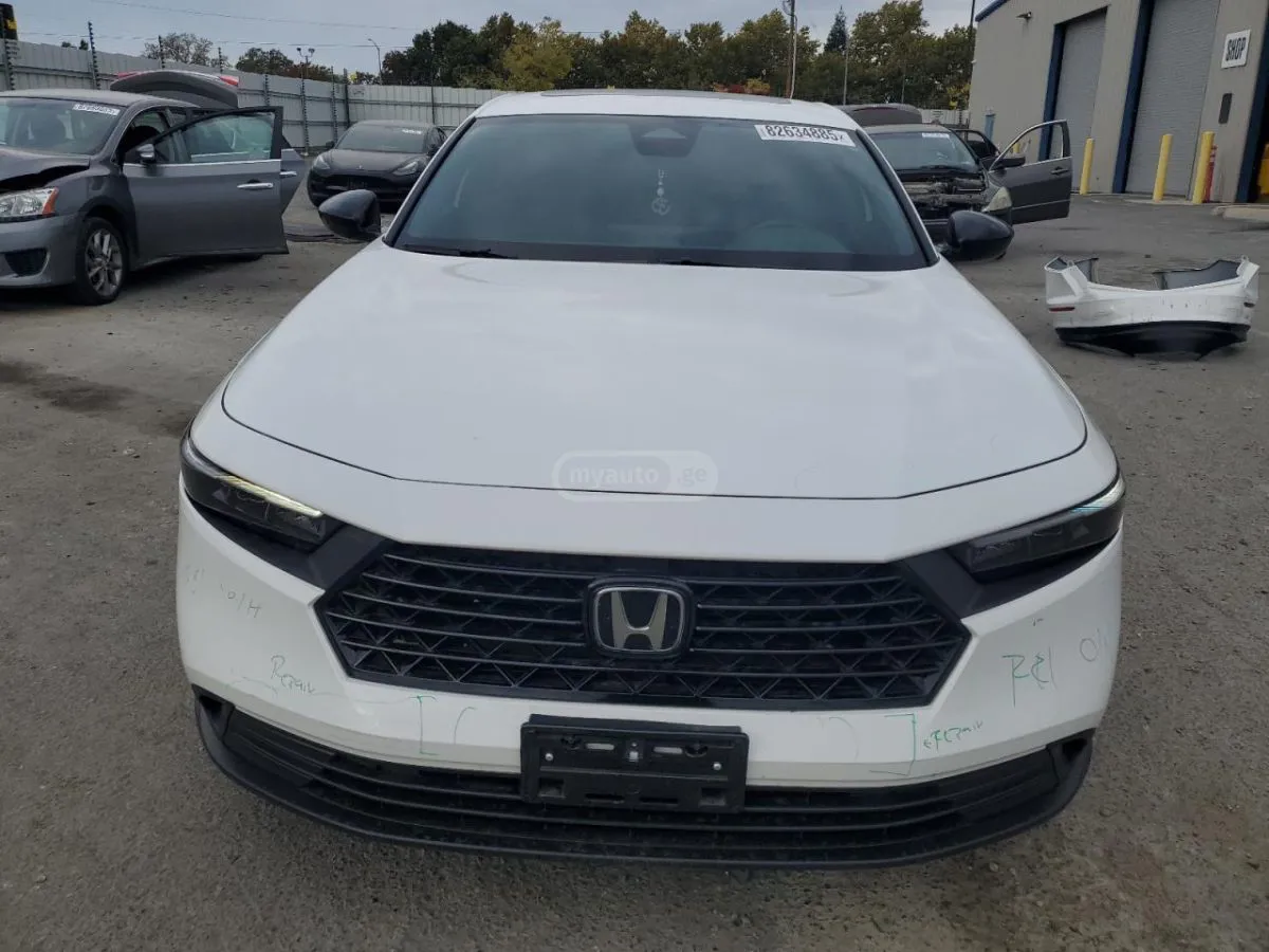 Honda Accord - фото 1